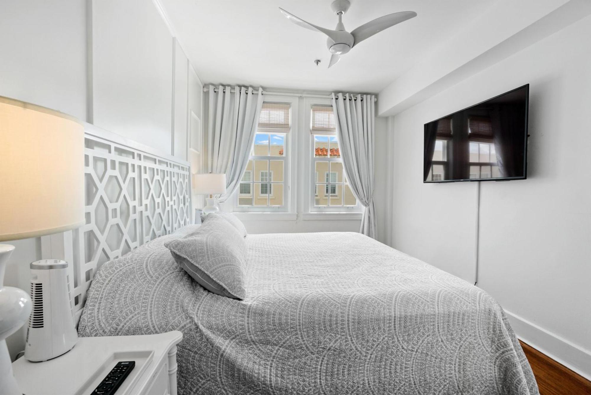 Orchid Suites - Historic Palm Beach Hotel Condominium Extérieur photo
